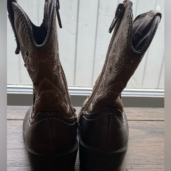Toddler Cherokee Cowboy Boots - Picture 4 of 5